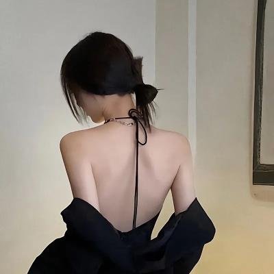 悄悄跟着我