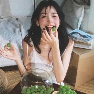 安娜·卡拉曼佐夫